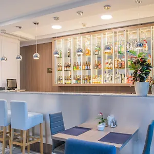 2* Hotell Urbi